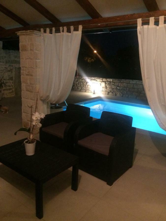 Lory Villa Sveti Lovreč Pazenatički Bagian luar foto