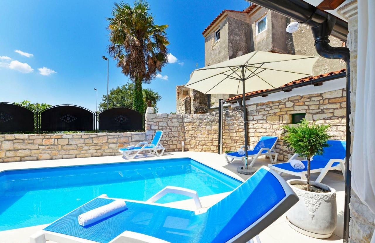 Lory Villa Sveti Lovreč Pazenatički Bagian luar foto