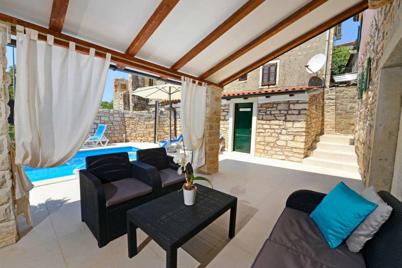 Lory Villa Sveti Lovreč Pazenatički Bagian luar foto